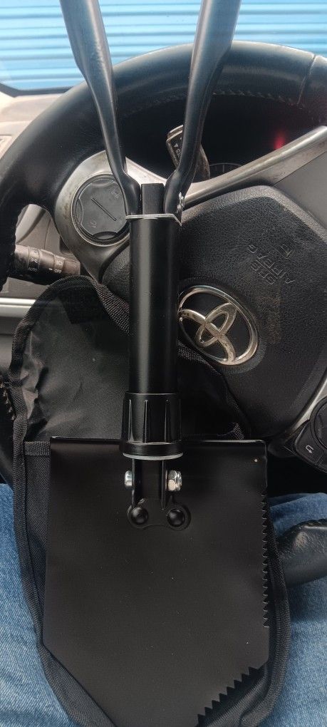 Collapsible Military Style Shovel (New)$10 Each