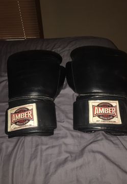 Amber boxing gloves