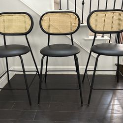 Set of 3 Counter Height Barstools 