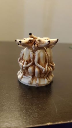 Harmony Kingdom trinket box featuring.