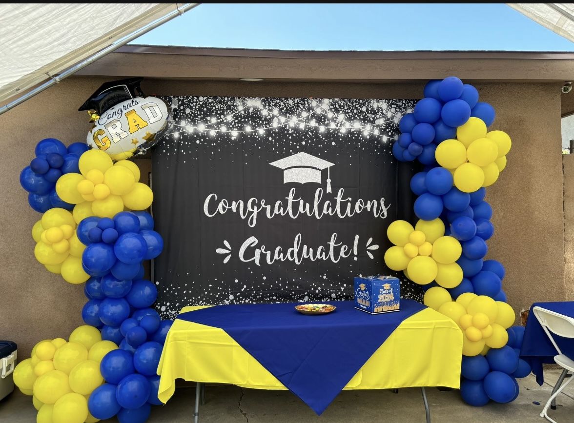 Graduations Balloons Dec