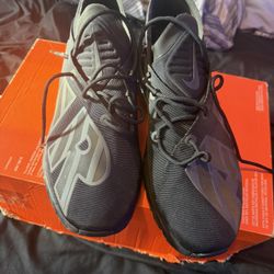Nike Air Max Flair SE Size 11.5 Triple Black BRAND NEW