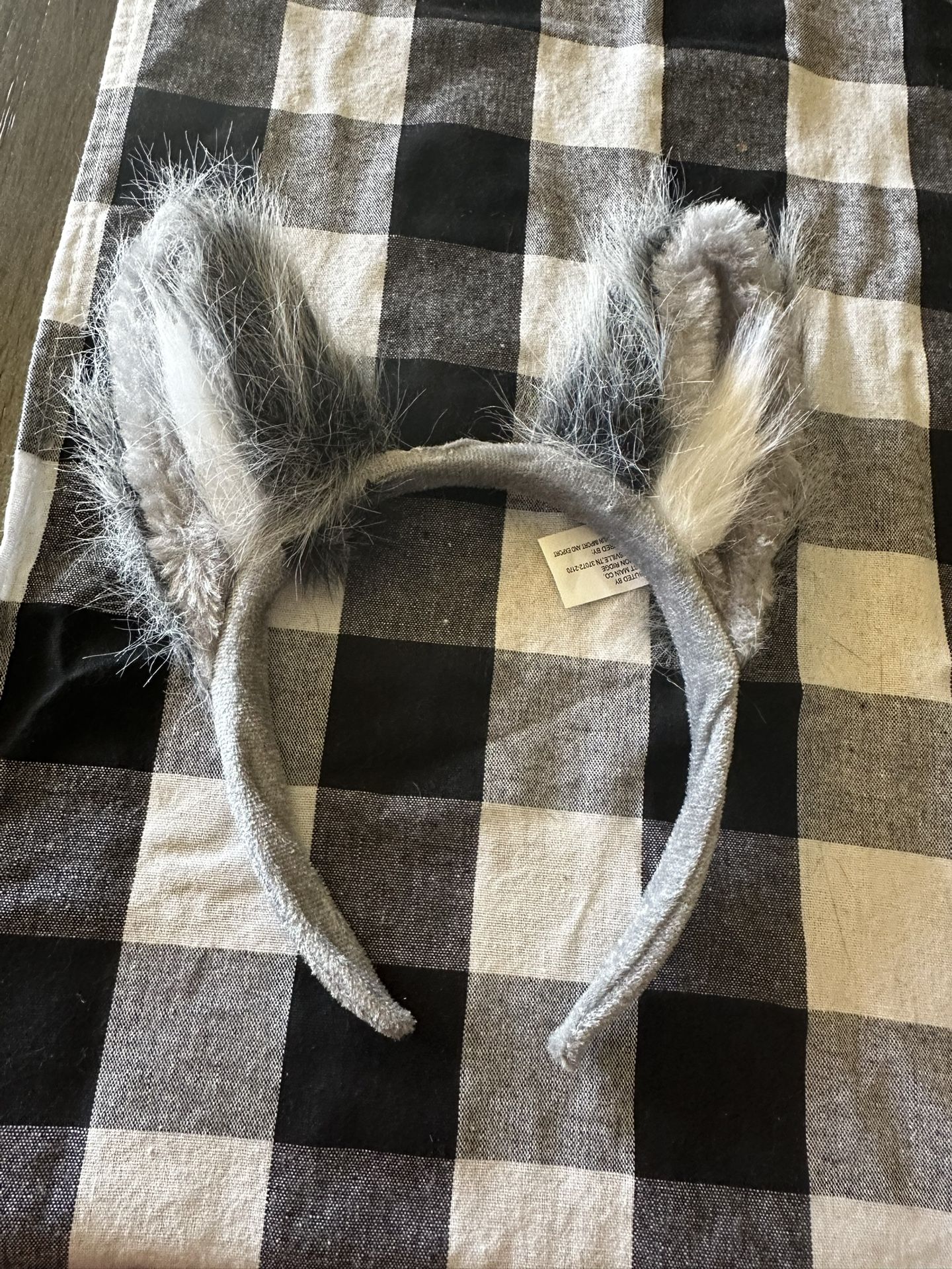 Wolf Ears $1