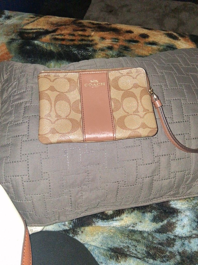 Coach hand Wallet