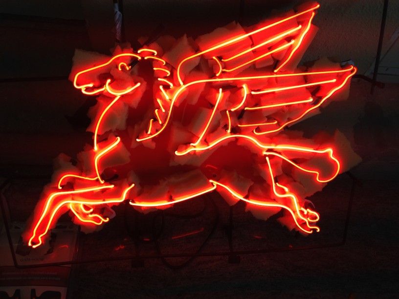 32" Mobil pegasus horse gasoline Petrolina American gas neon sign NEW IN BOX