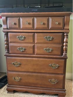 Vintage maple chest of drawers