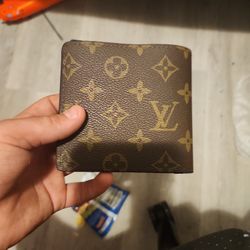 Louis vuitton wallet with box