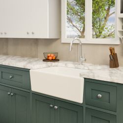 KitchenBathCollection Farmhouse Sink w/ Drain