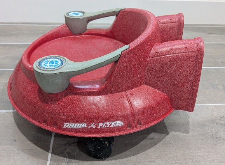 Spin & Saucer Ride-on Toy