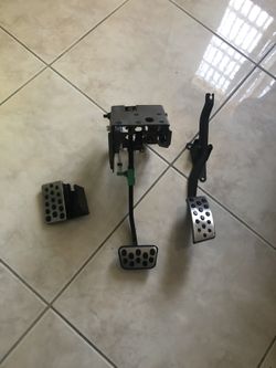 99-04 Mustang Auto Pedal Set