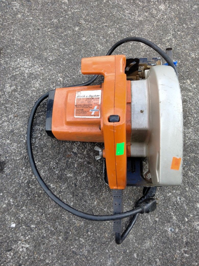 Black and Decker Circular Saw