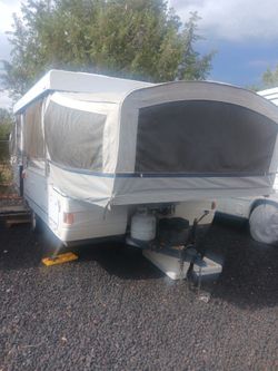 Pop-Up Camper Trailer