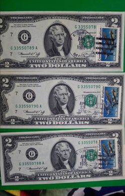 Lot of 3 uncirculated 1976 stamped  $2 dollar bills