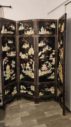 Asian wall divider Lacquer Screen With Mother-of-Pearl Inlay