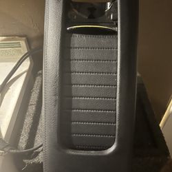 06 Mercedes Benz Clk500 Middle Console 