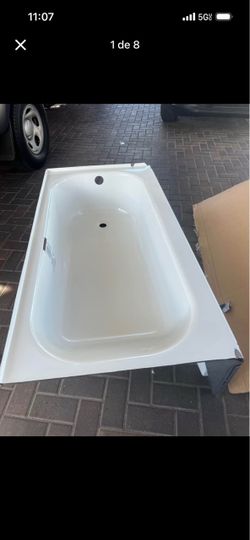 60 in. x 30 in. Soaking Alcove Bathtub with Right Drain in White