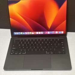 MacBook Pro 14 2023 M3 Pro 18gb 512 gb  ssd  black 