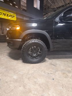 USED GOODYEAR WRANGLER DURATRAC LT275/70R18