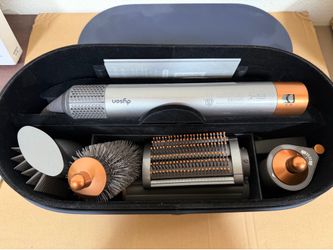 Dyson airwrap (used one time) super good condition