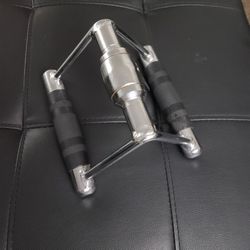 Close Grip Row Cable Attachment 