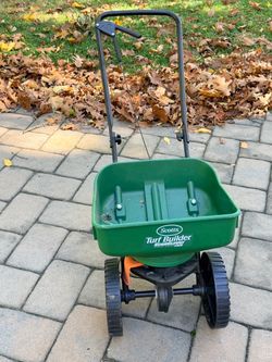 Scotts Turf Builder EdgeGuard Mini Lawn Spreader – $25 OBO