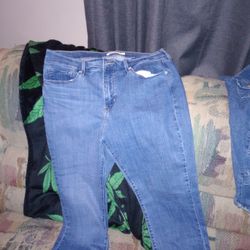 Levi's classic Straight Denim Jeans Adult Size 32