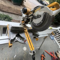Dewalt Xps  Miter Saw