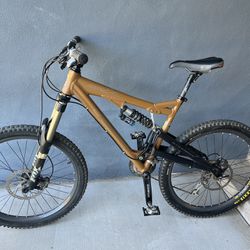 Yeti Full Suspension 18 Speed Mountain Bike, High End Older Build