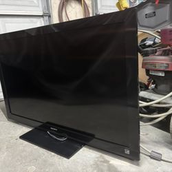  Sony Bravia “46” Inch Tv Good Condition Don’t Need It Or Use It Everything Works Great 