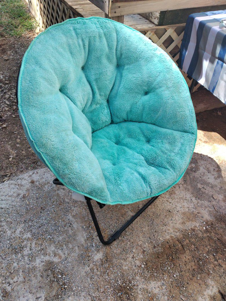 Comfy Saucer Chair For Sale!