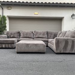 Huge Grey Sectional Couch Sofa From Ashley Furniture In Excellent Condition - FREE DELIVERY🚚