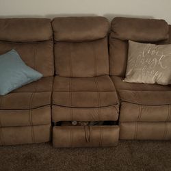 Reclining Couch 