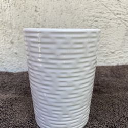 White Ceramic Flower Pot 