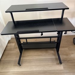Black Desk