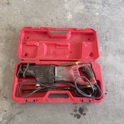 Milwaukee Super Saw Zall 