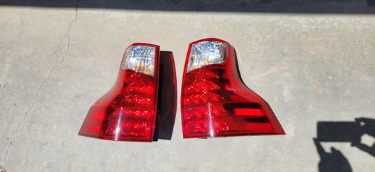 2013 Lexus GX460 rear tail lights