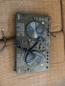 CMD Studio 4DJ Console