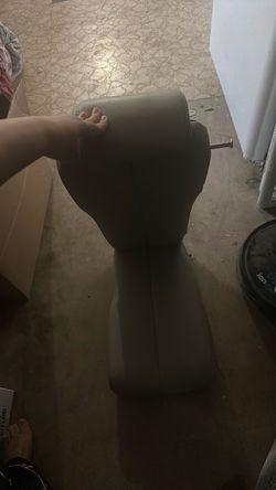 Toyota sienna middle row extra seat