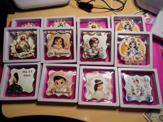 Floating display party favors