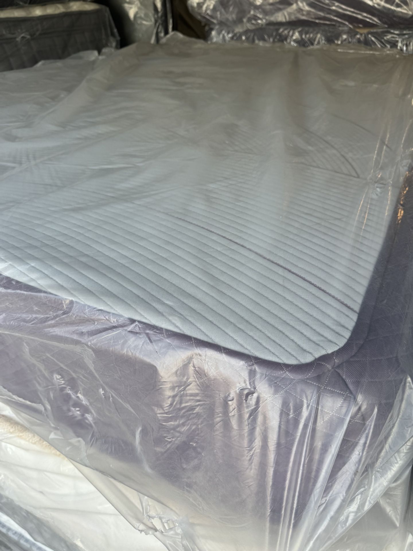 Queen Size Bed Mattress Purple Restore Firm Medium gel Flex Hybrid Rejuvenate Premier Serta Sealy Beautyrest Black Tempurpedic Saatva Avocado Casper
