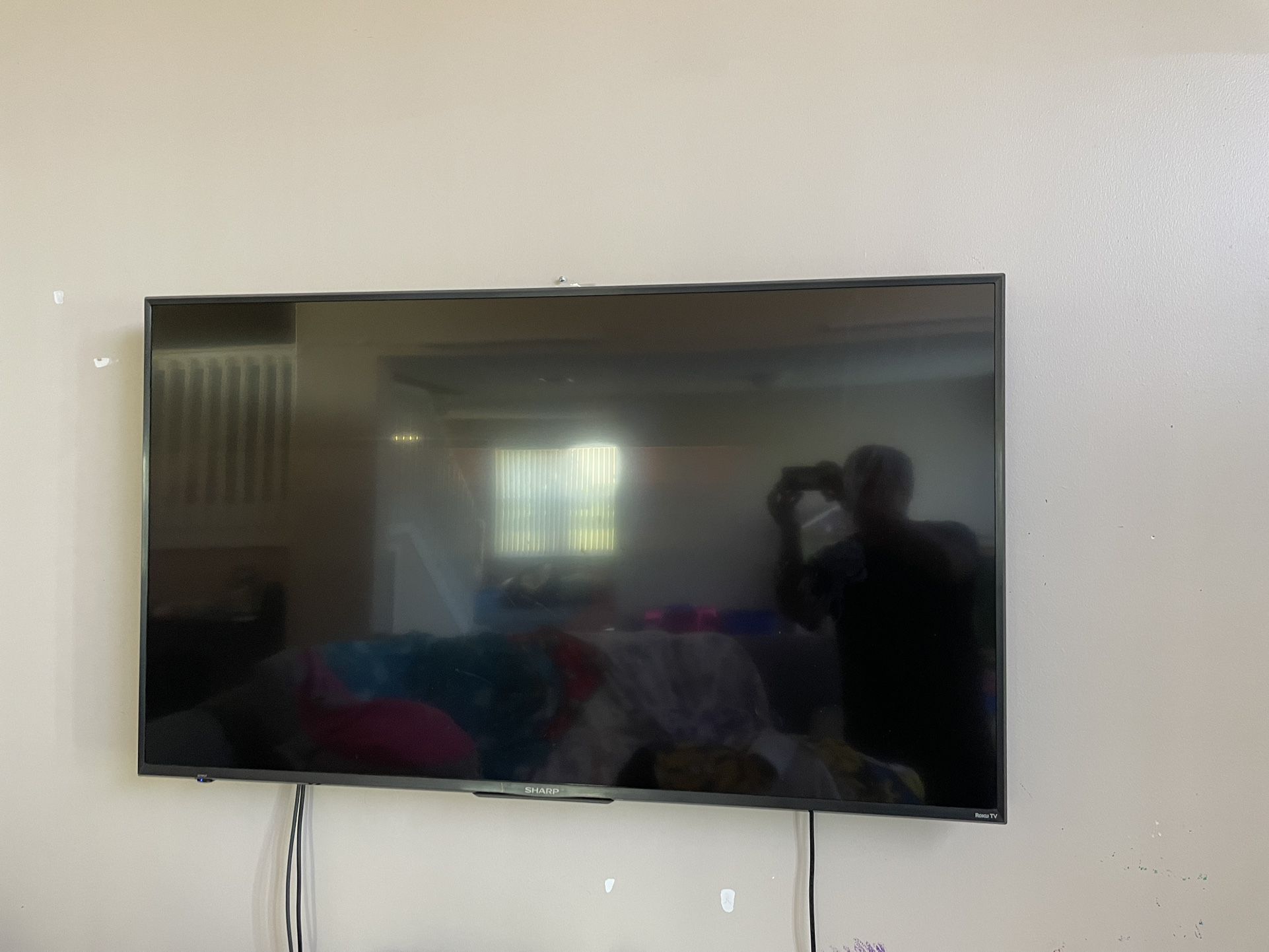 Sharp 55 Inch Roku 4K TV With Wall Mount