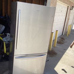 Hisense Bottom Freezer Refrigerator 