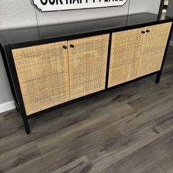 Black & Rattan Tv stand