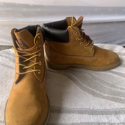 Timberland boots men size 6.5Y