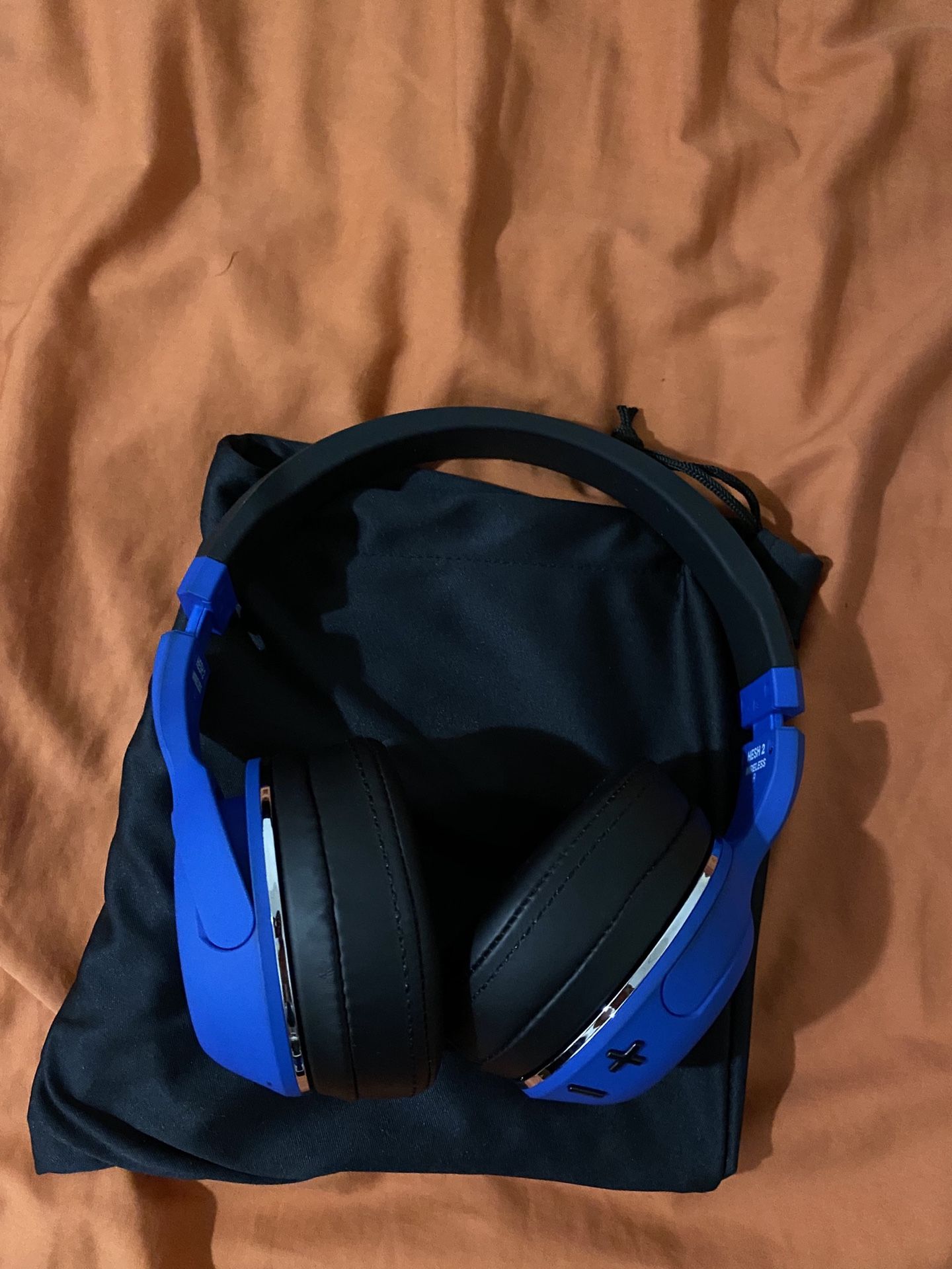 Bluetooth skullcandy headphones