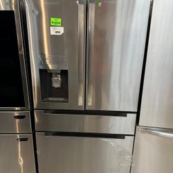 MIDEA MRQ22D7AST 21.6-cu ft Refrigerator L9EAC