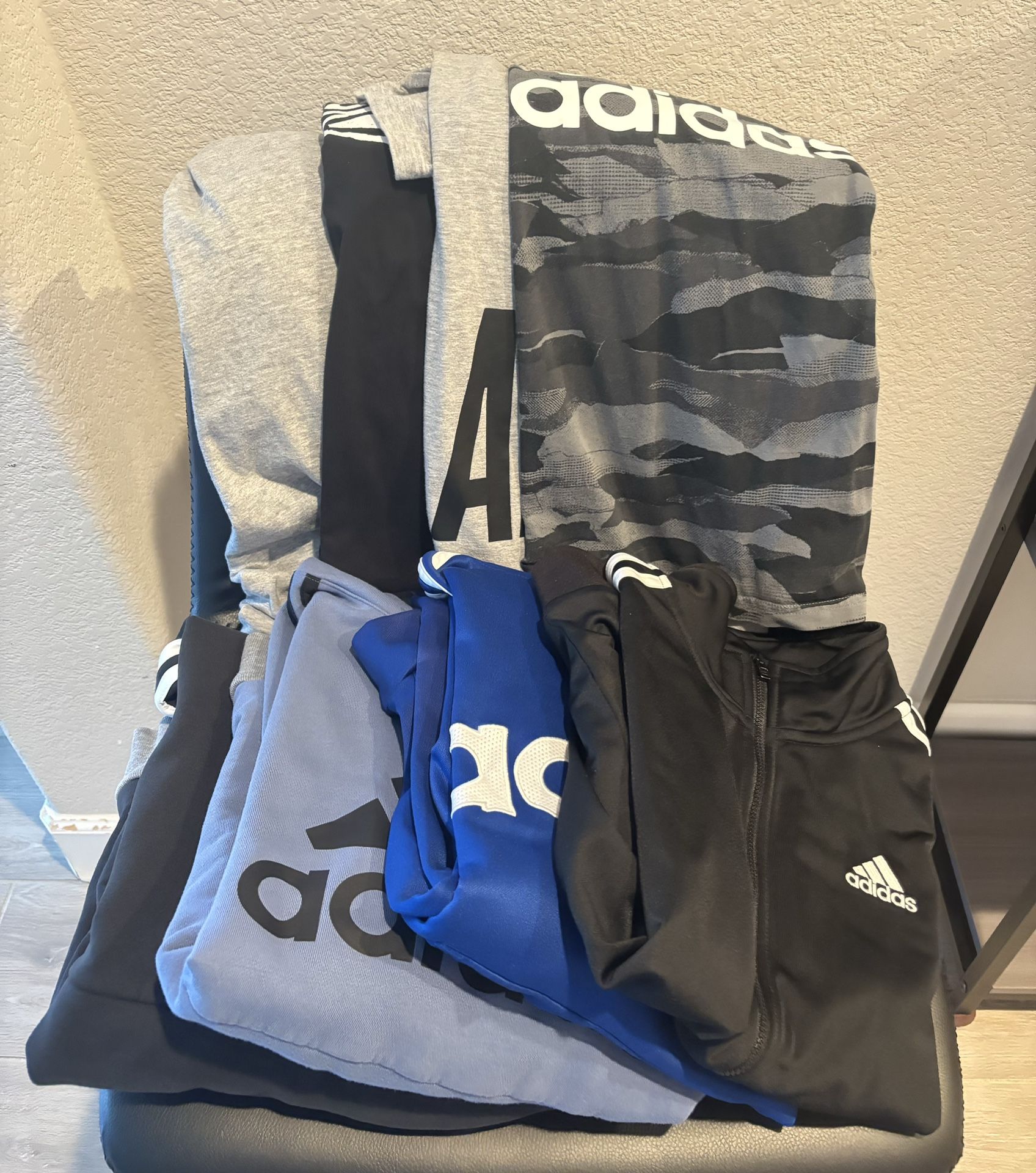 BOYS ADIDAS BUNDLE OF ADIDAS CLOTHES