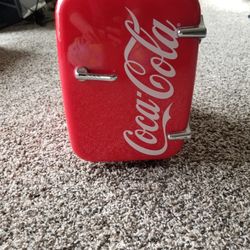 CocaCola Retro Mini Fridge Cooler And Warmer
