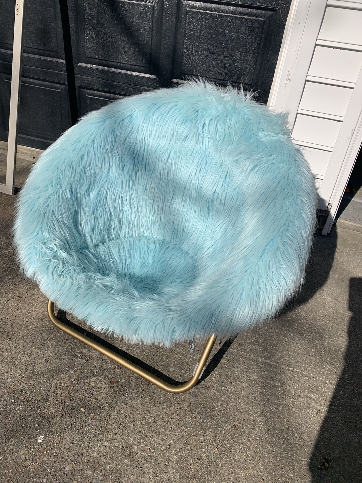 Teal fluffy chair new arrivals