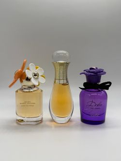 Women’s Fragrances Bundle New (See Description)